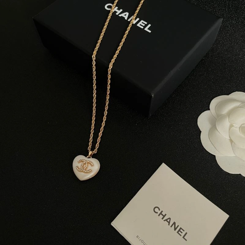 Chanel Necklaces Bright 228479