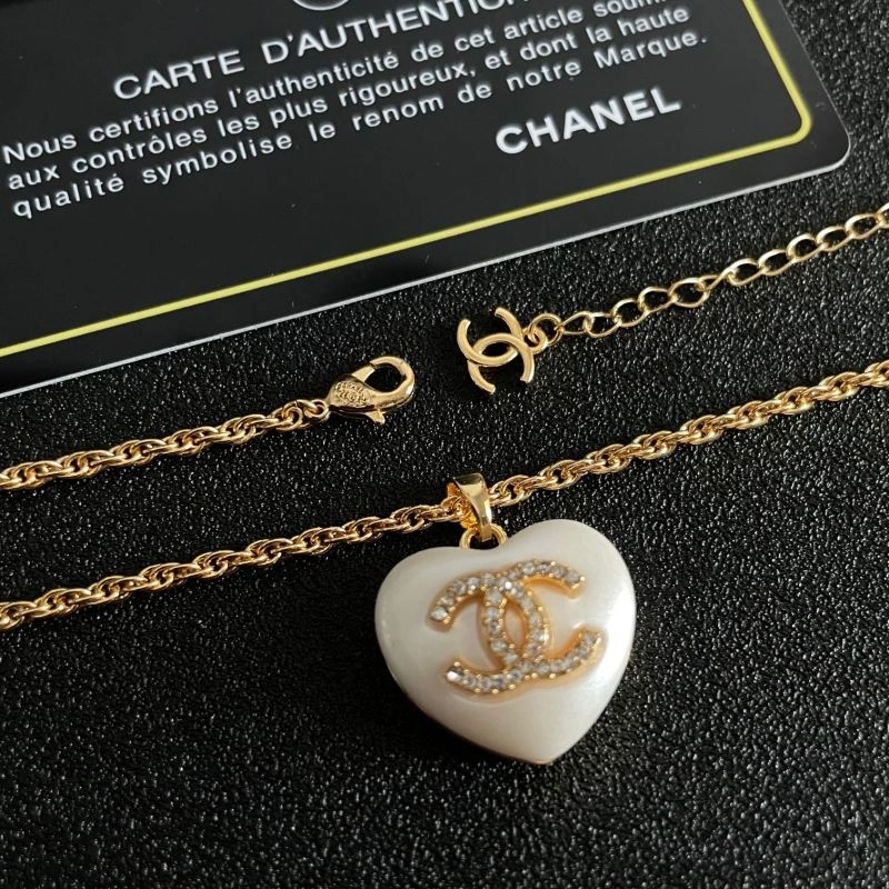 Chanel Necklaces Bright 228479