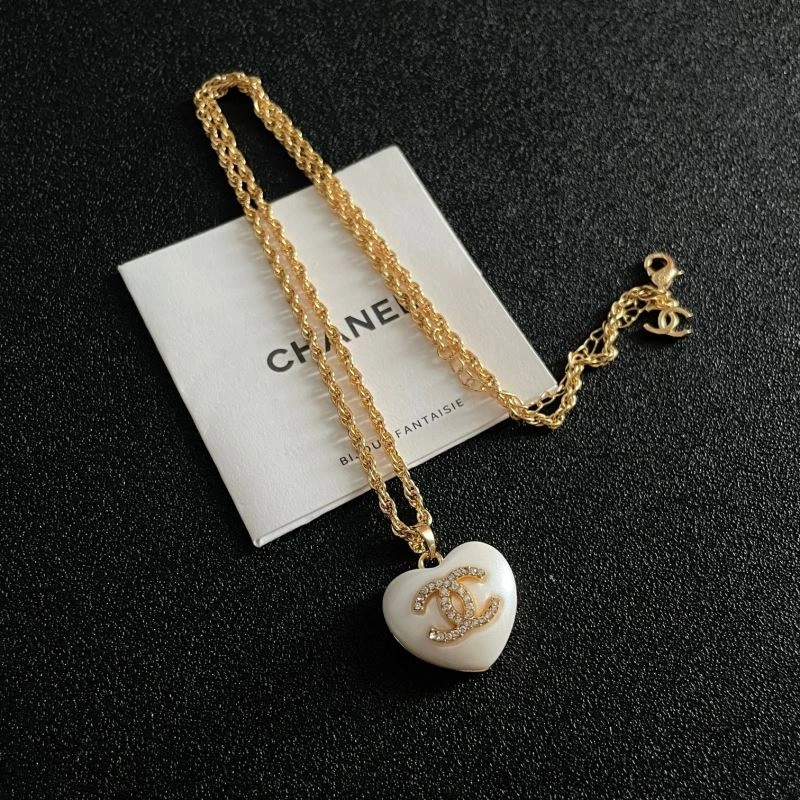 Chanel Necklaces Bright 228479