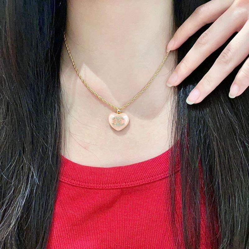 WrinkleFree Chanel Necklaces 228439