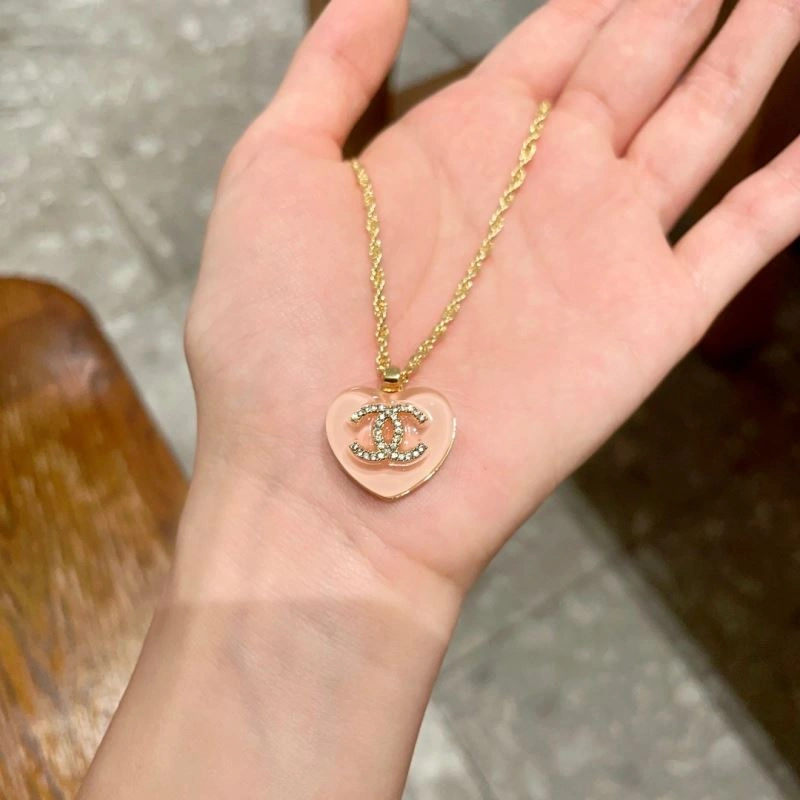 WrinkleFree Chanel Necklaces 228439