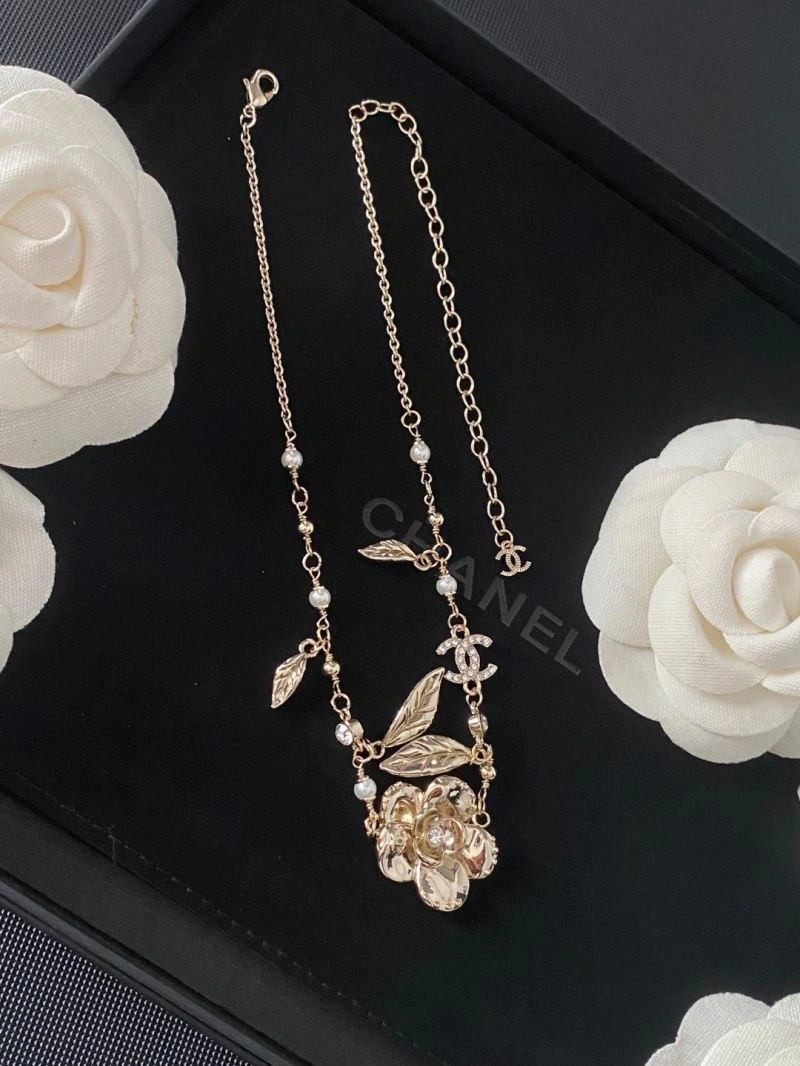 Chanel Necklaces Bright 228430