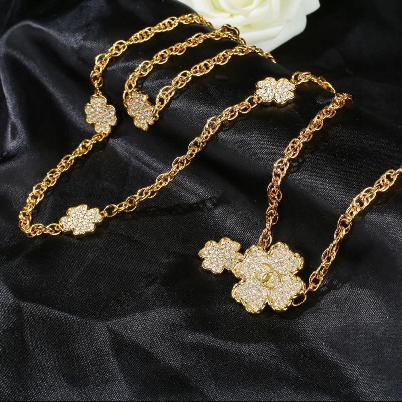 Snug Chanel Necklaces 226977