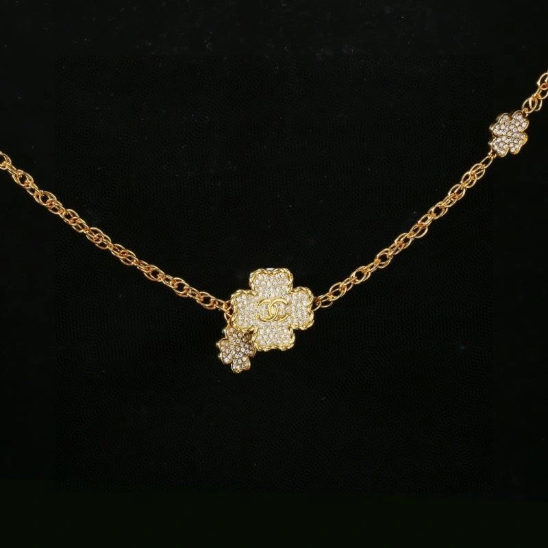 Snug Chanel Necklaces 226977