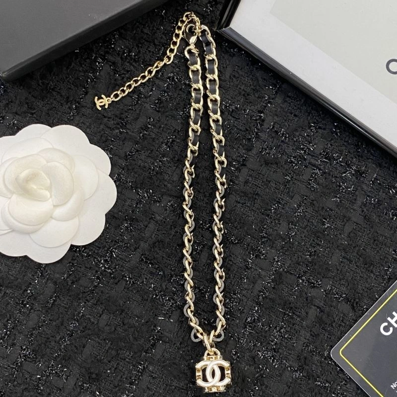 Chanel Necklaces Effortless 227007