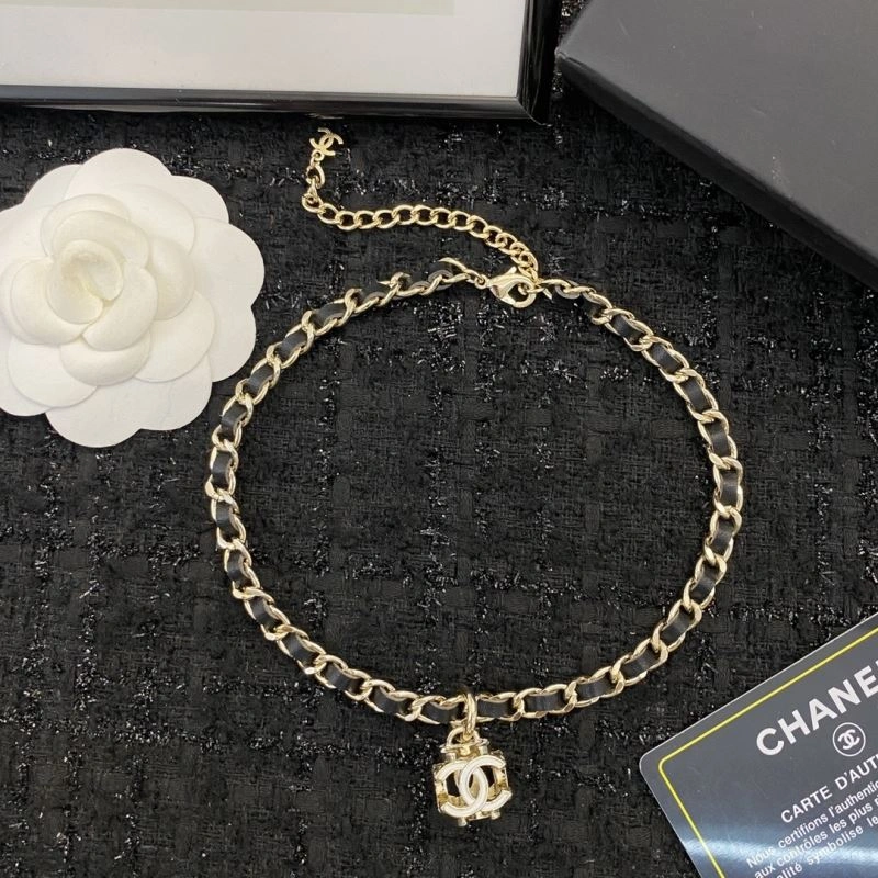 Chanel Necklaces Effortless 227007