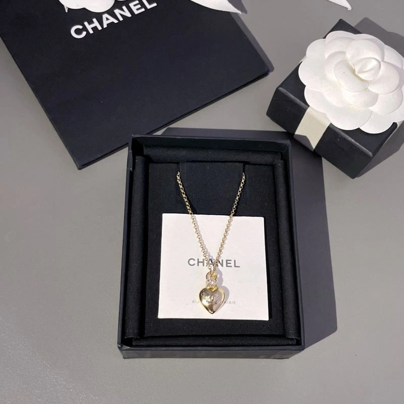 Youthful Chanel Necklaces 226979