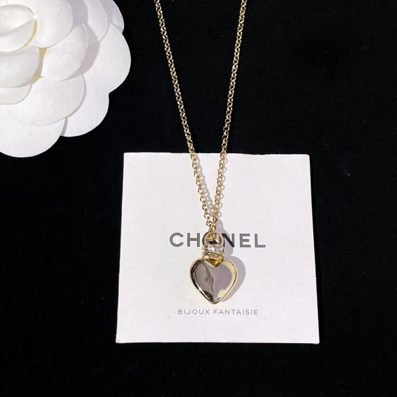 Youthful Chanel Necklaces 226979