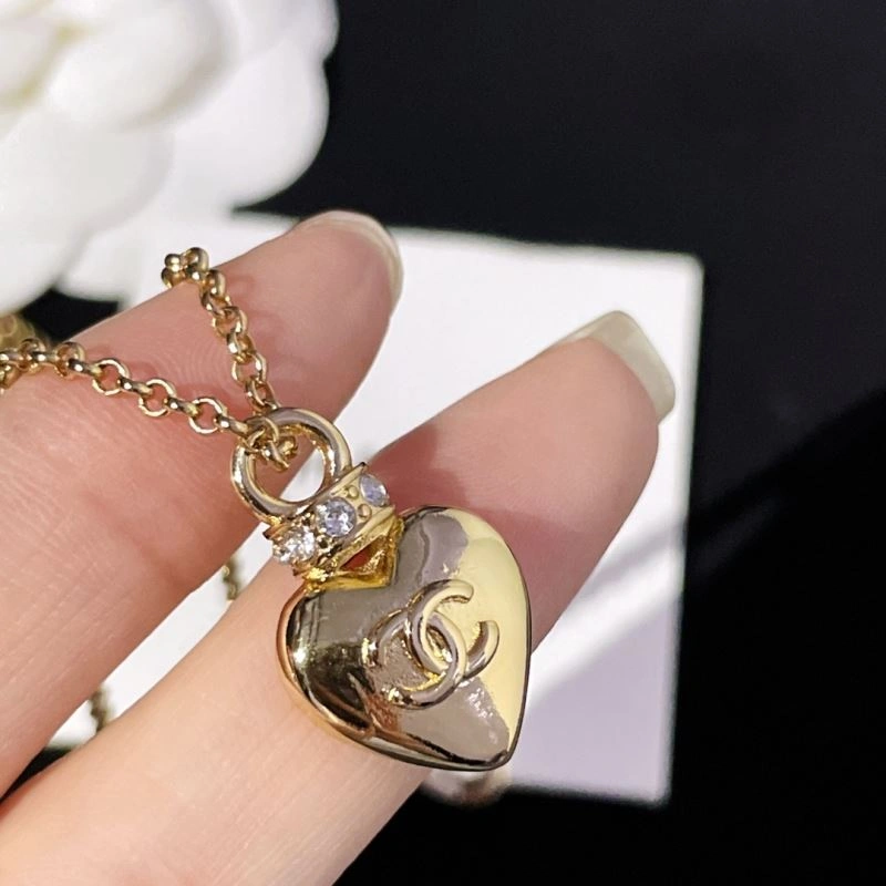 Youthful Chanel Necklaces 226979