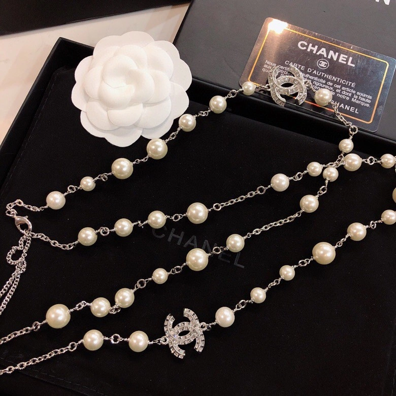 Sleek Chanel Necklaces 226940