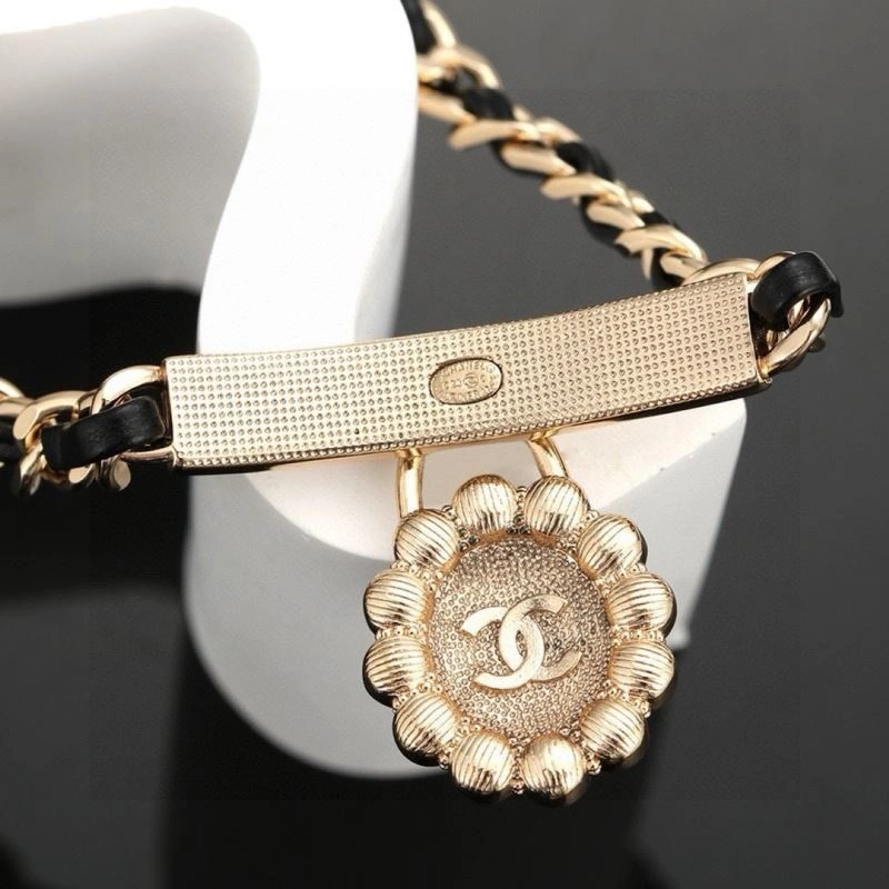 Chanel Necklaces Sleek 226931