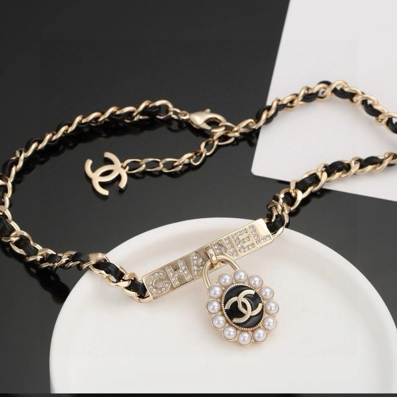 Chanel Necklaces Sleek 226931