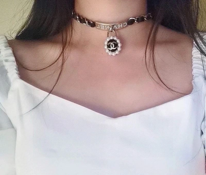 Chanel Necklaces Sleek 226931