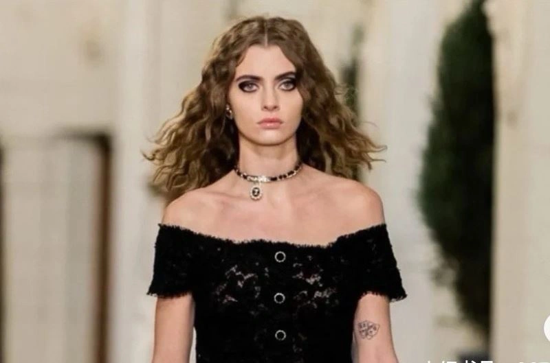 Chanel Necklaces Sleek 226931