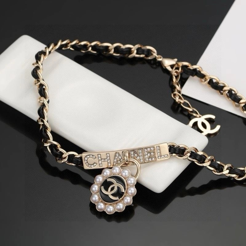 Chanel Necklaces Sleek 226931