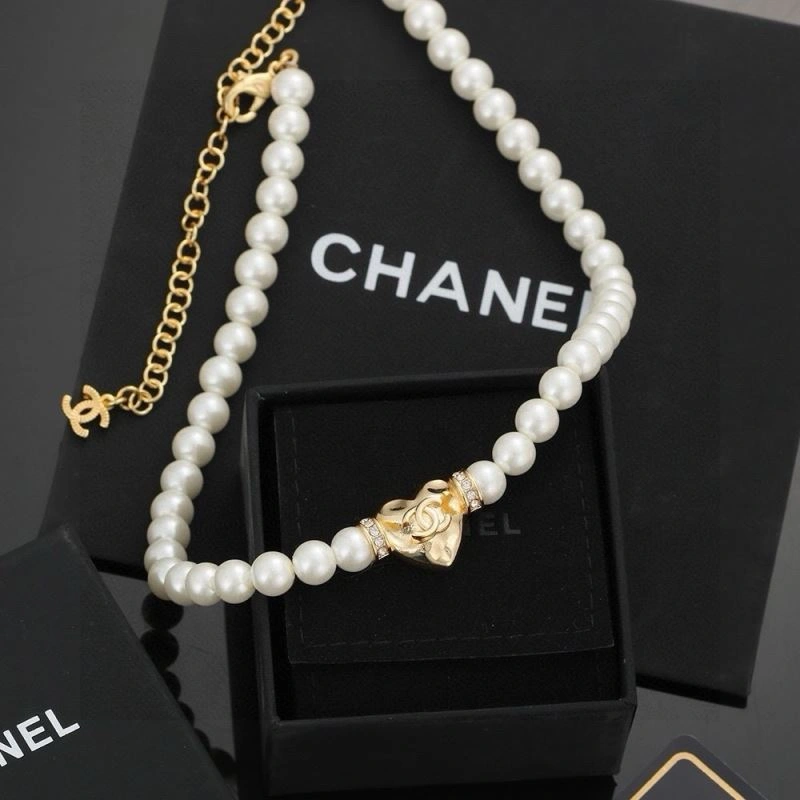 Chanel Necklaces Sleek 226920