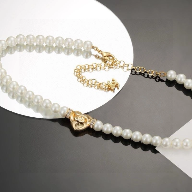 Chanel Necklaces Sleek 226920