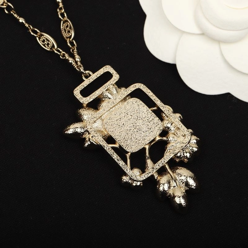 Chanel Necklaces Colorful 226962