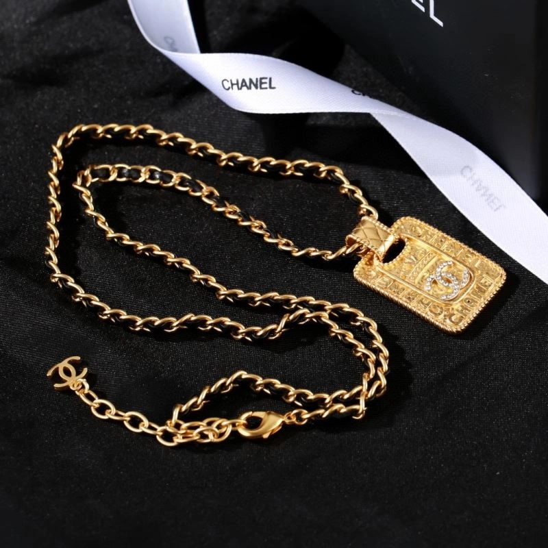 Timeless Chanel Necklaces 226882