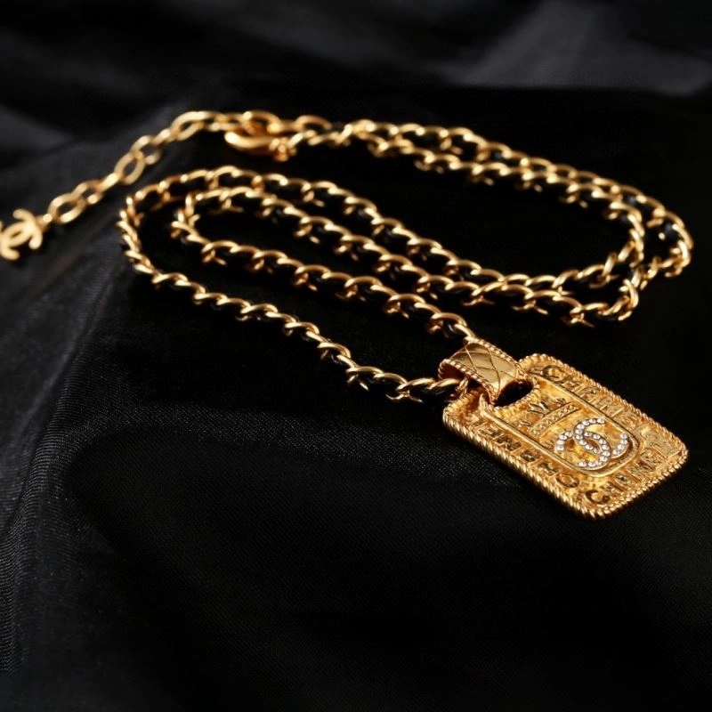 Timeless Chanel Necklaces 226882