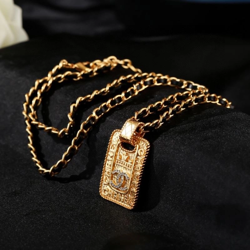 Timeless Chanel Necklaces 226882