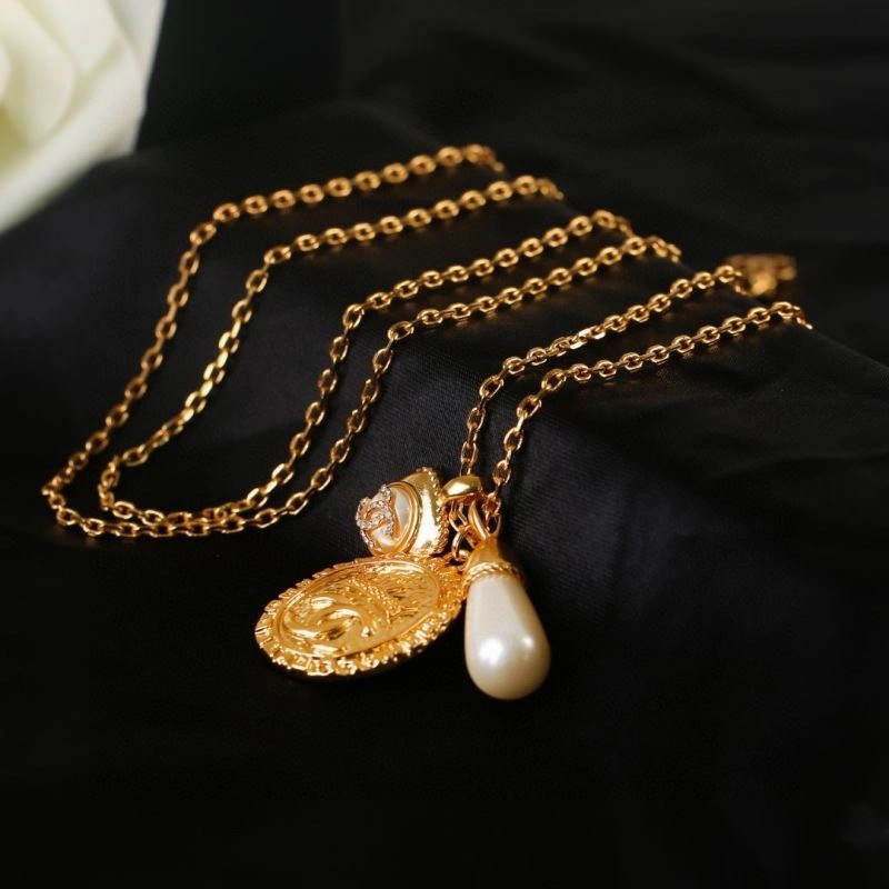 Comfortable Chanel Necklaces 226907