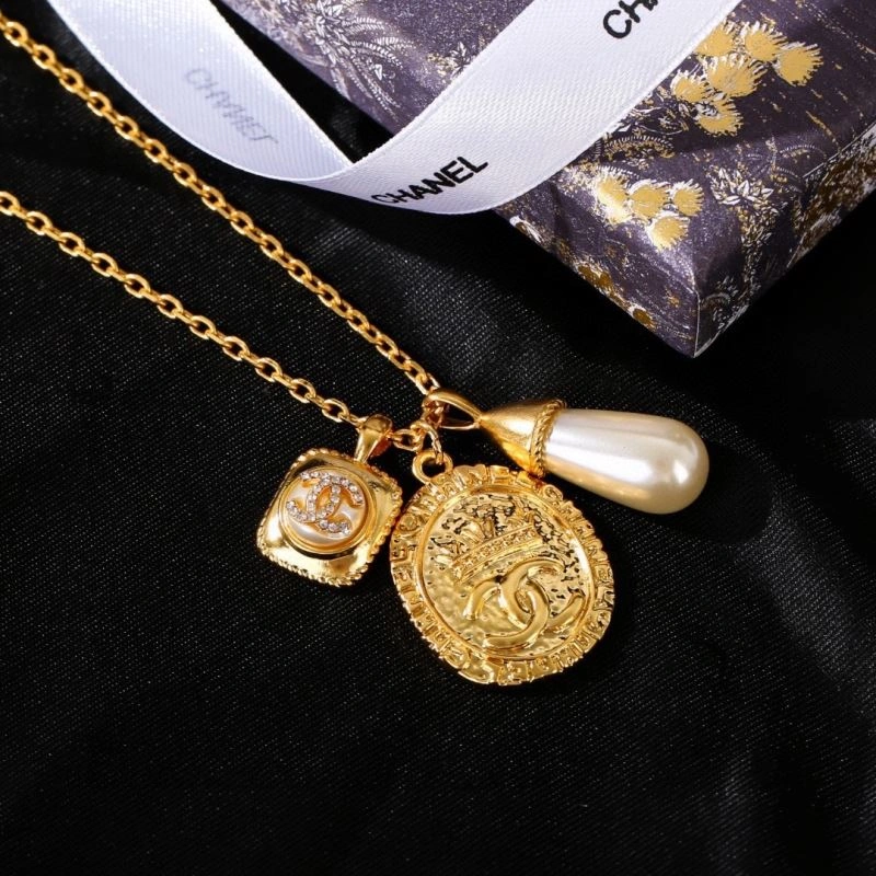 Comfortable Chanel Necklaces 226907