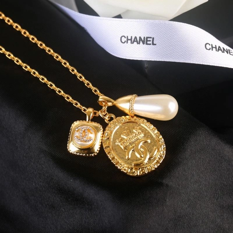 Comfortable Chanel Necklaces 226907