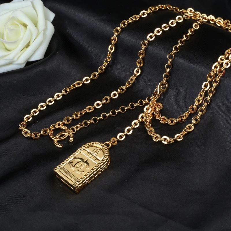 Chanel Necklaces Vibrant 226858
