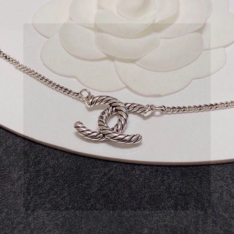 Effortless Chanel Necklaces 226839