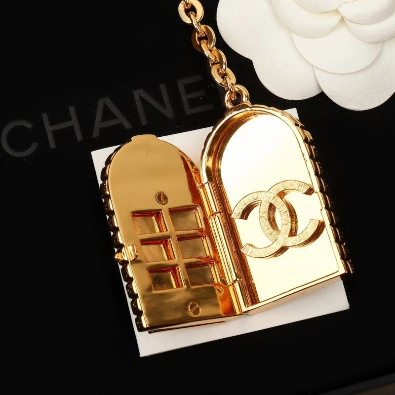 Stylish Chanel Necklaces 226843