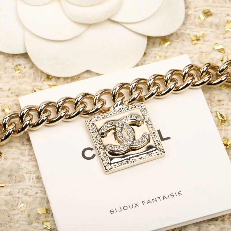 Stylish Chanel Necklaces 226837