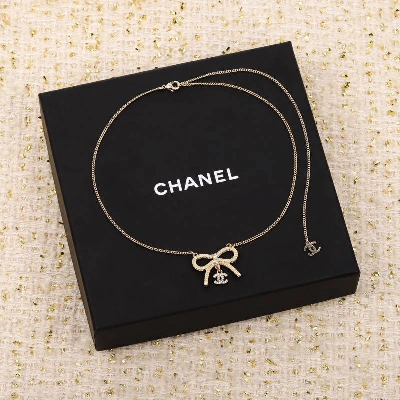 Trendsetting Chanel Necklaces 226852