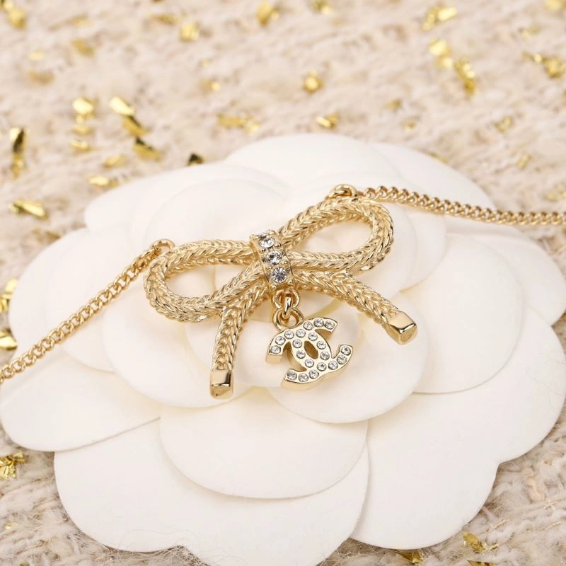 Trendsetting Chanel Necklaces 226852