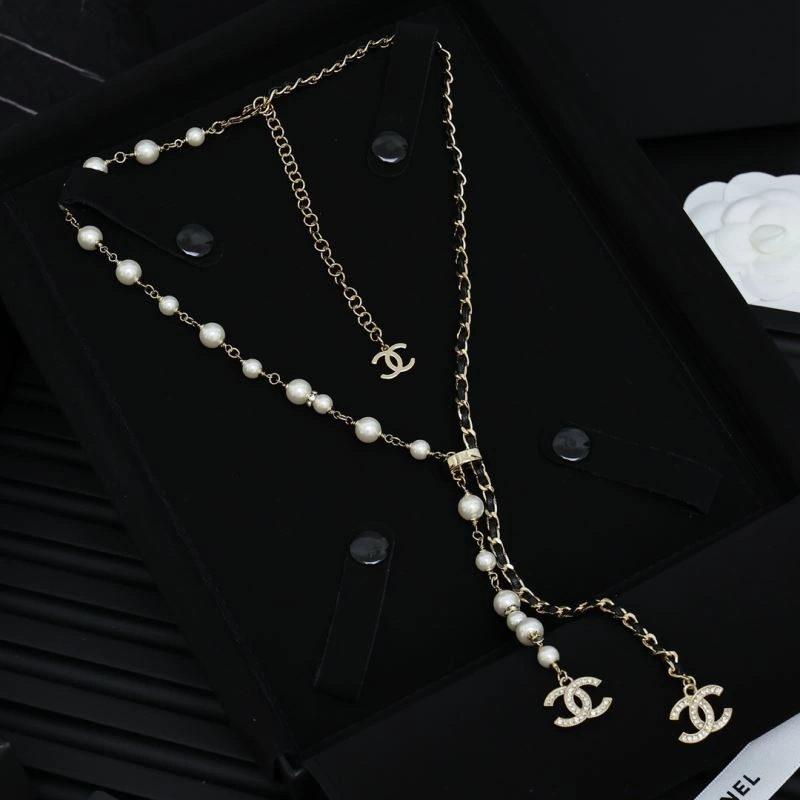 Elegant Chanel Necklaces 226851