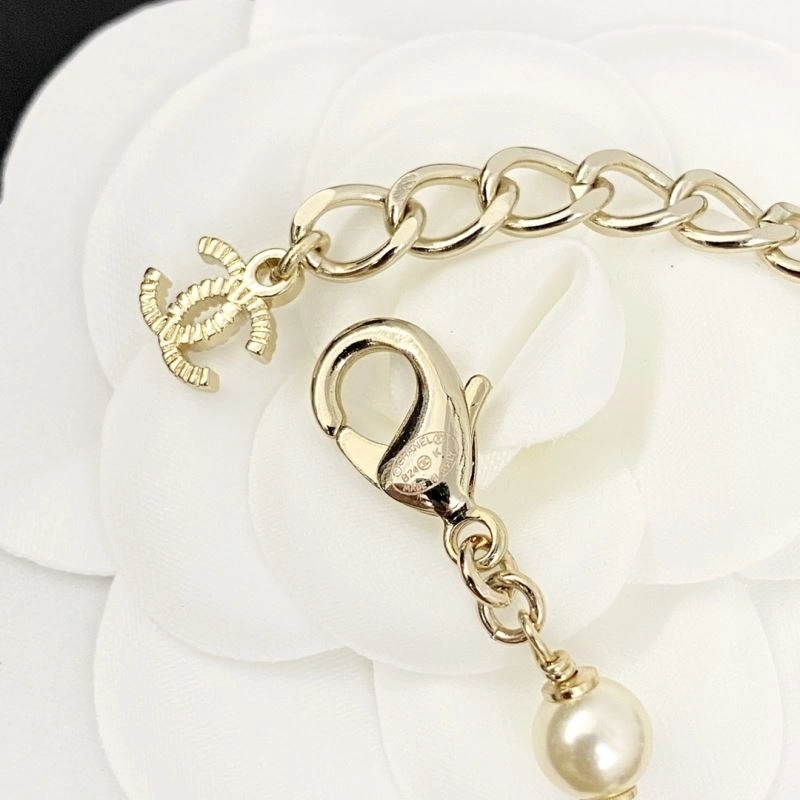 Neat Chanel Necklaces 226820