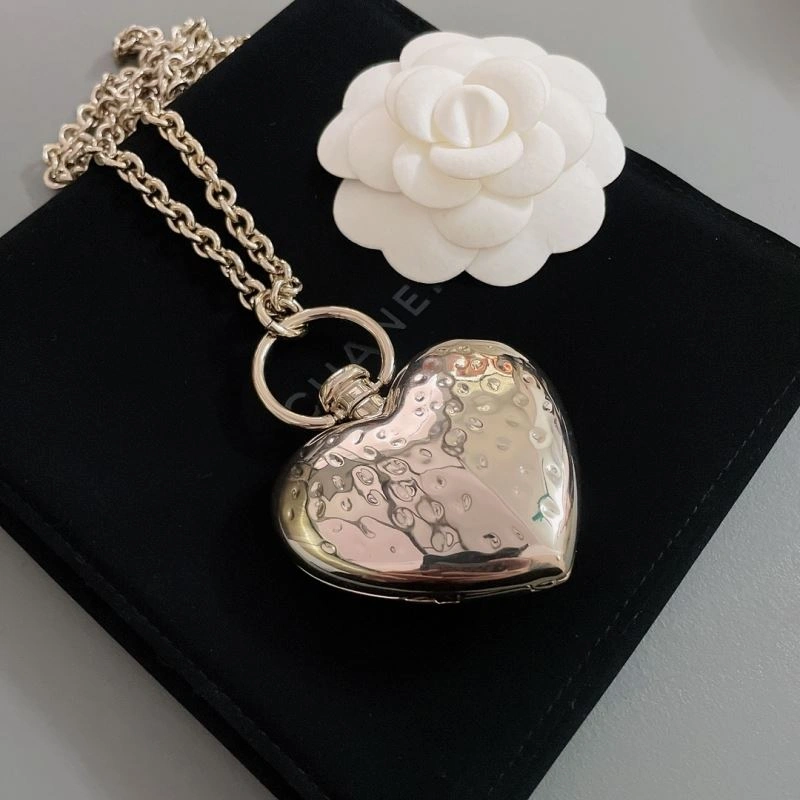Chanel Necklaces SoftTouch 226821