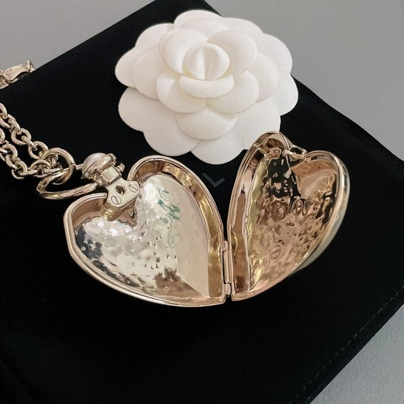 Chanel Necklaces SoftTouch 226821