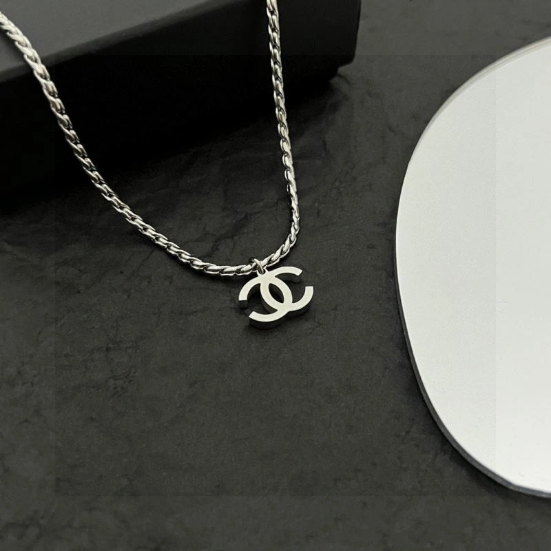 Sleek Chanel Necklaces 226810