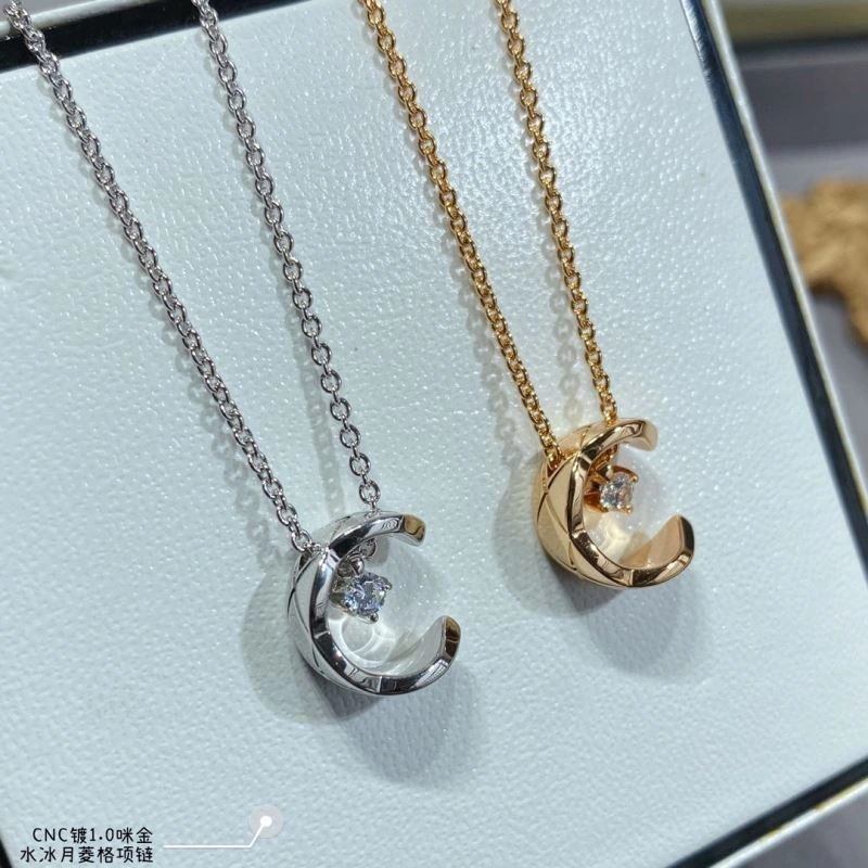 Chanel Necklaces Functional 226894