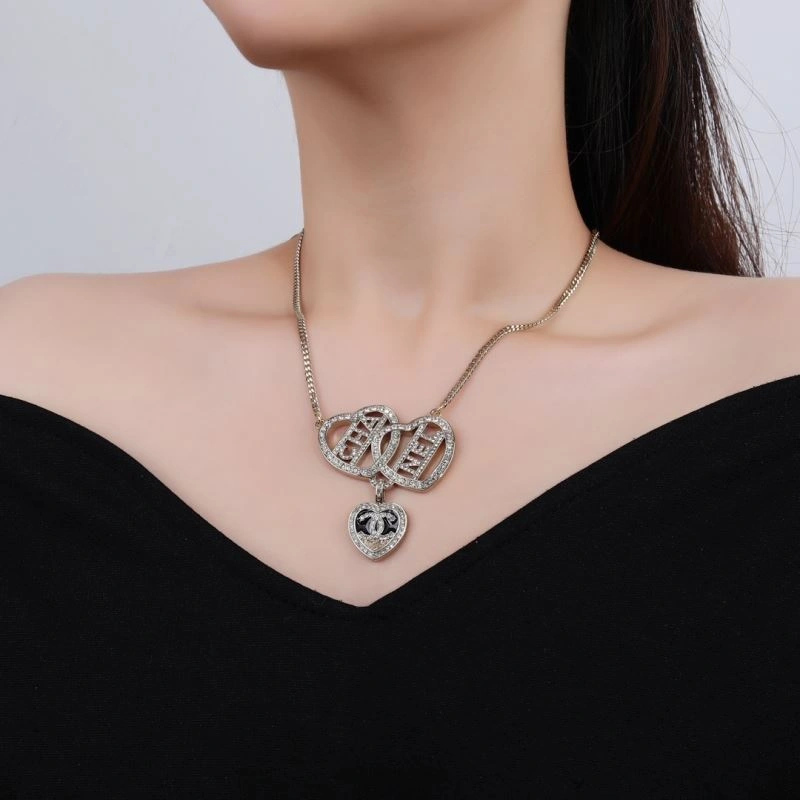 Effortless Chanel Necklaces 226802