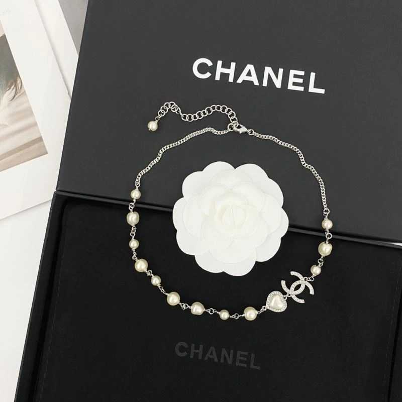 Contemporary Chanel Necklaces 226766