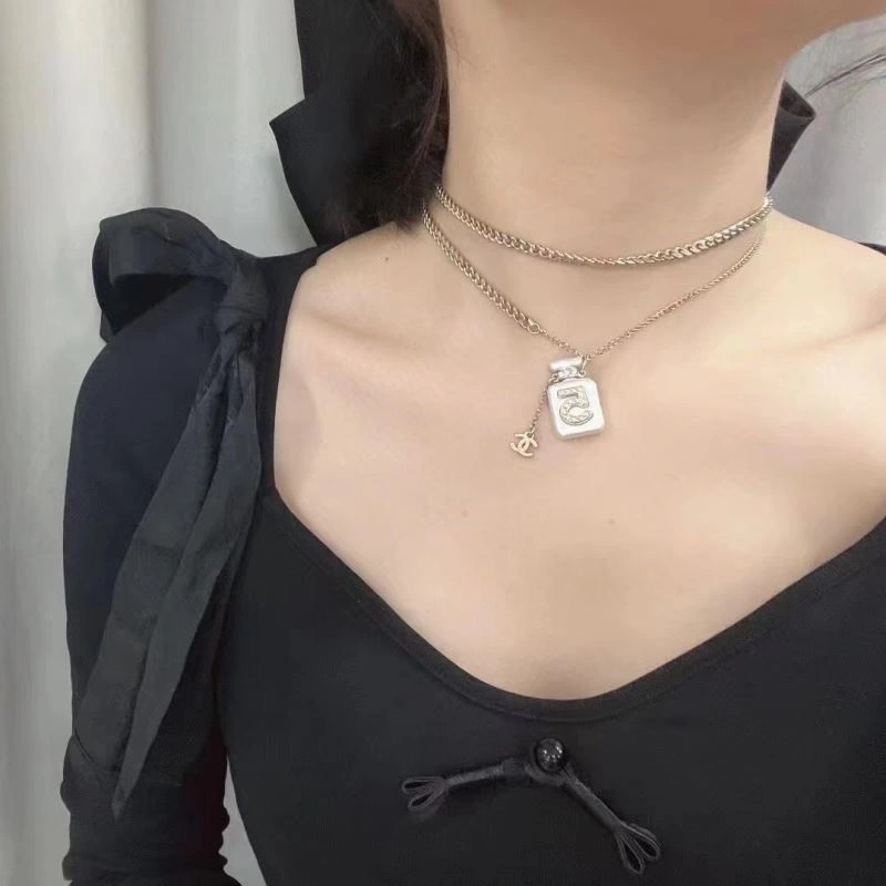 Chanel Necklaces Lightweight 226718