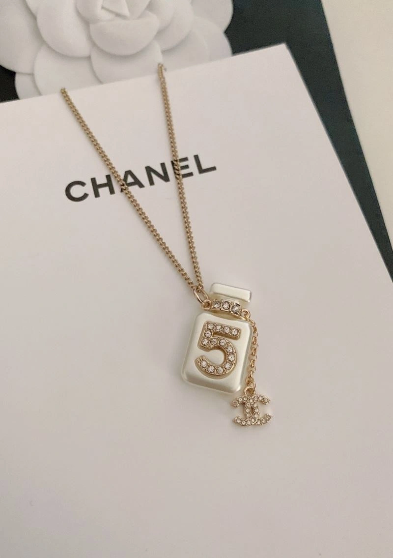 Chanel Necklaces Lightweight 226718