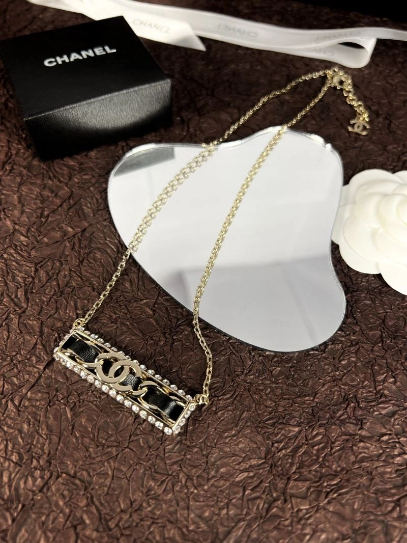 Affordable Chanel Necklaces 226697