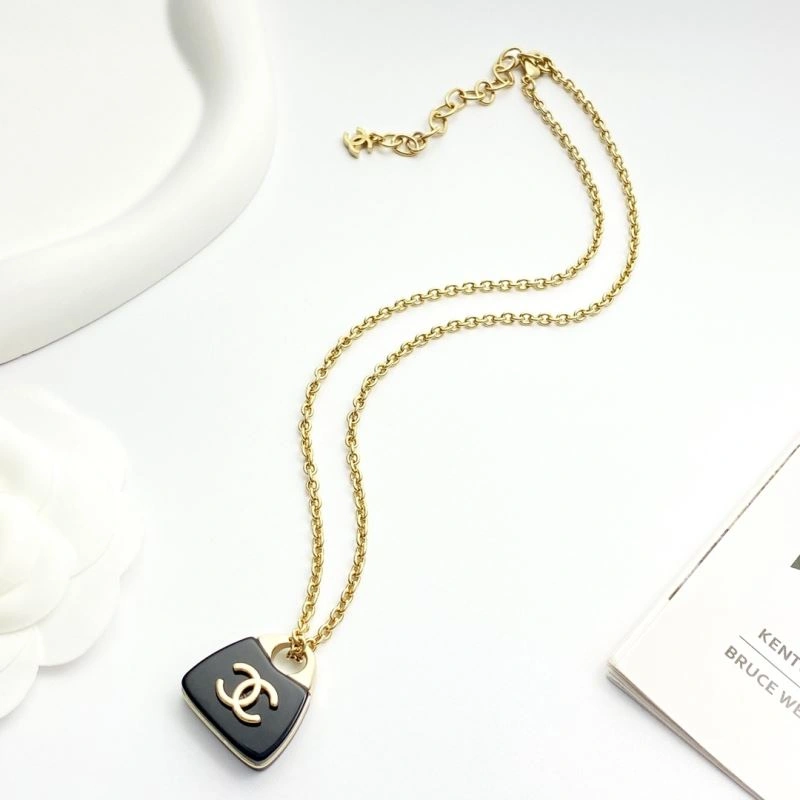 Casual Chanel Necklaces 226687