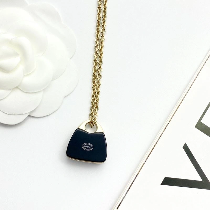 Casual Chanel Necklaces 226687