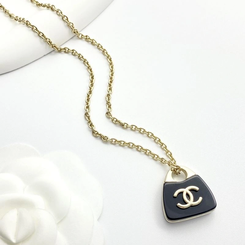 Casual Chanel Necklaces 226687