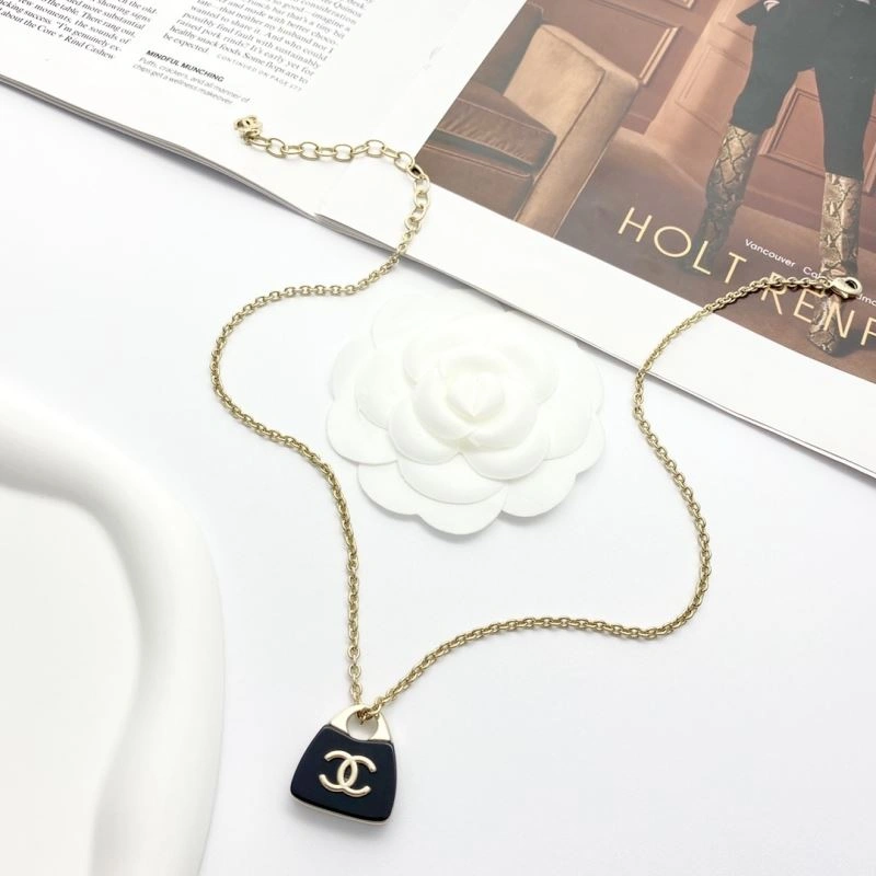 Casual Chanel Necklaces 226687