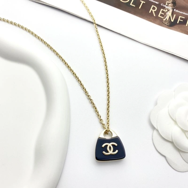 Casual Chanel Necklaces 226687